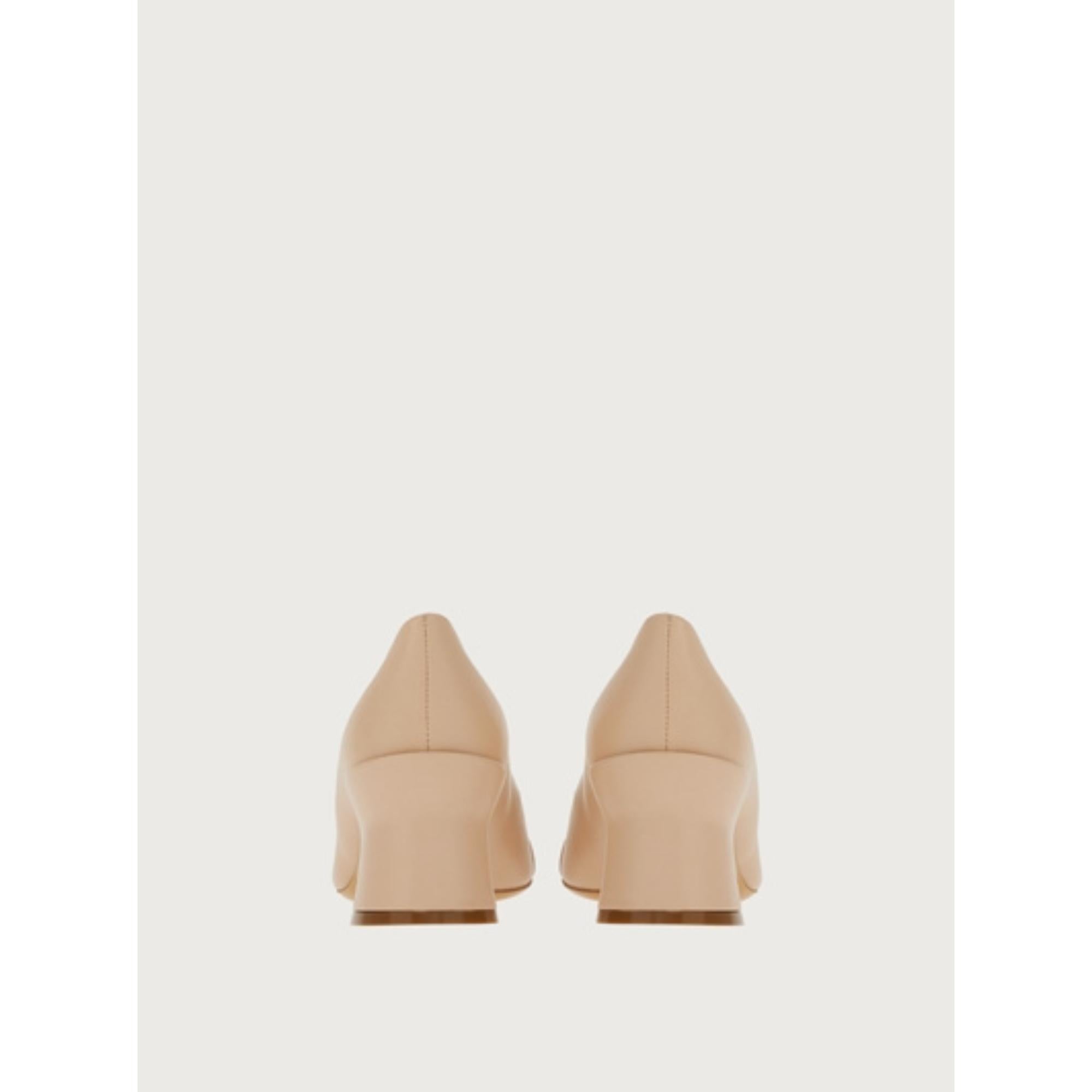 Ornament Pump - PINK