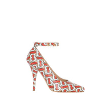 트리플 스터드 모노그램 프린트 가죽 포인트 토 펌프스 토니