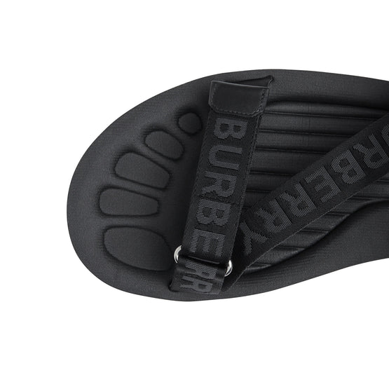 로고 자카드 샌들 블랙