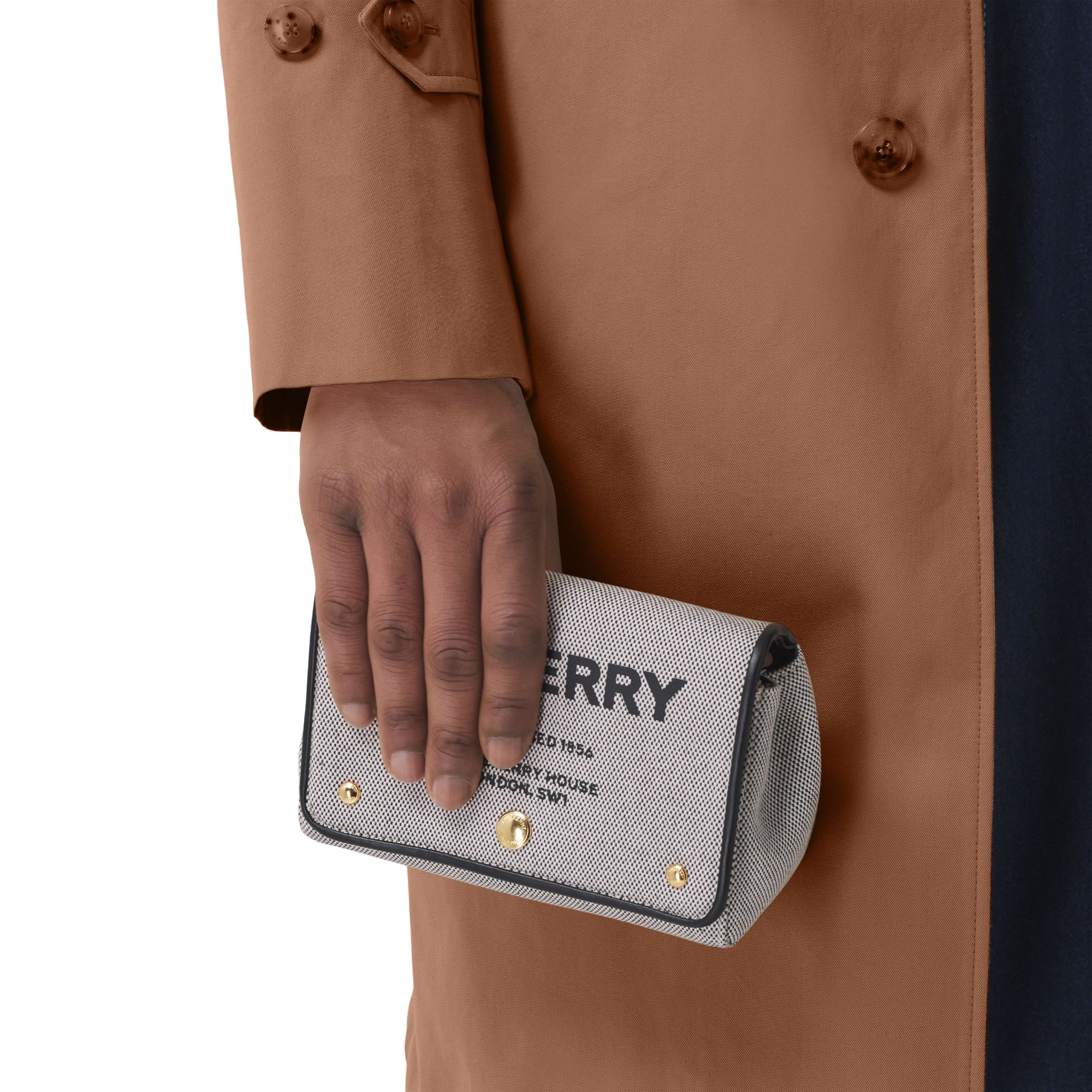 호스페리 프린트 코튼 캔버스 스몰 크로스바디 백 블랙/탠