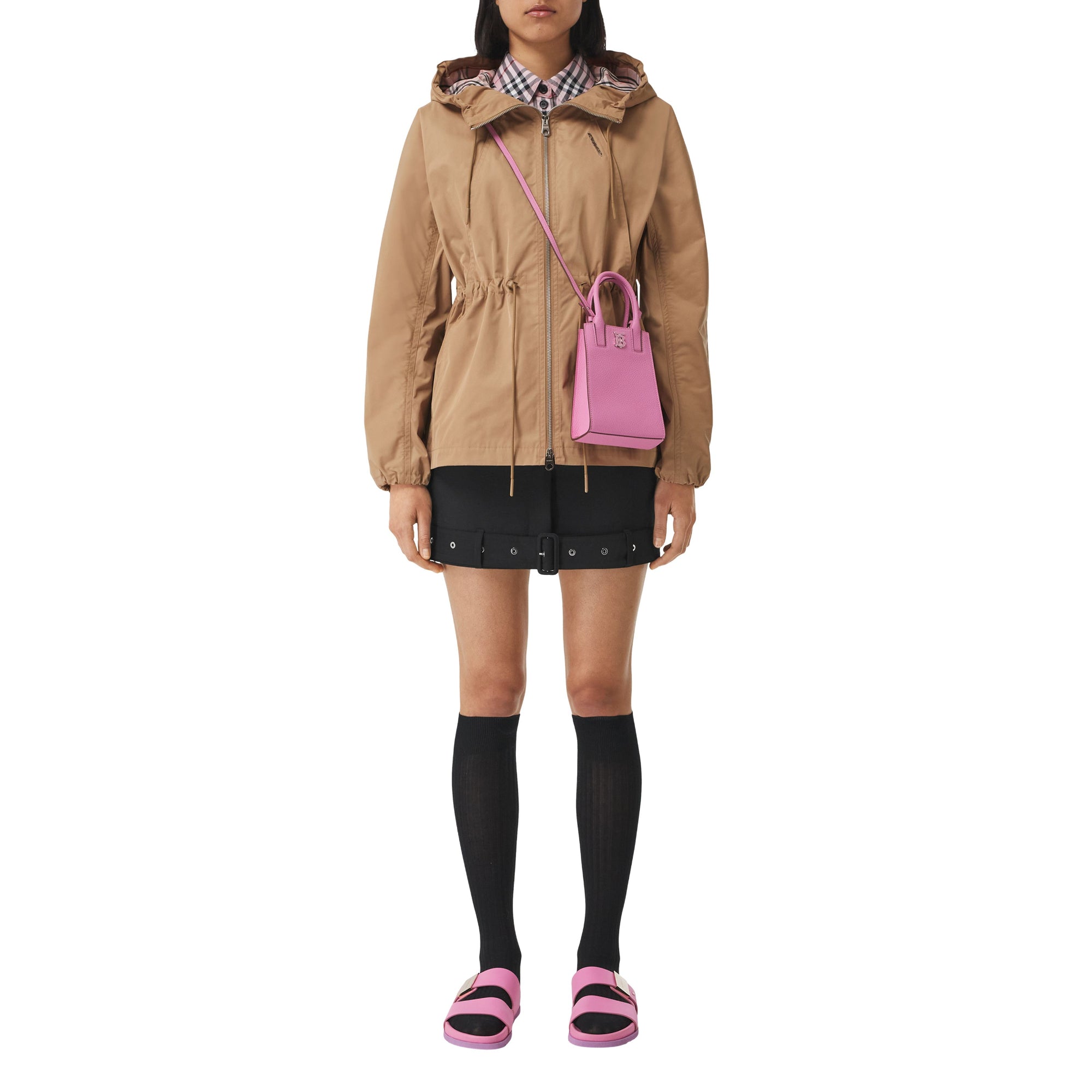 로고 디테일 라이트 후드 재킷 다크 비스킷