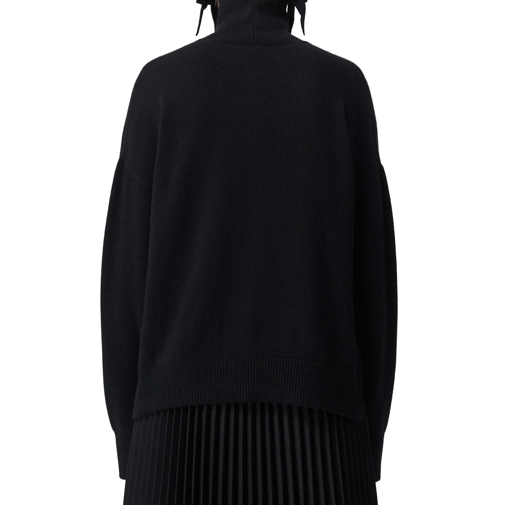 모노그램 모티프 캐시미어 퍼넬넥 스웨터 블랙