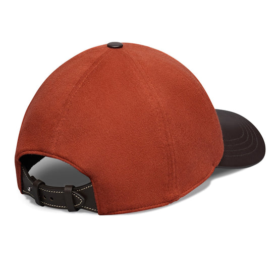 T25CA56 WDBQ J10 HAT